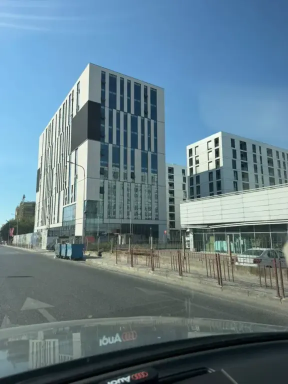 Shitet apartament 2+1+2+Post Parkimi tek Kompleksi Akses Tirana , Casa Italia , ish Dogana , Astir , Unaza e Re , Laprake .