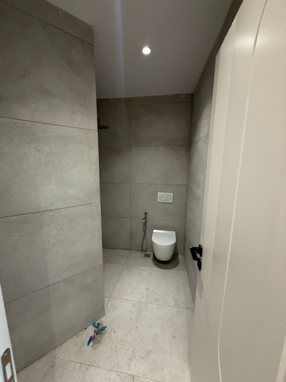 Apartment 2+1+2 for sale at the former bus park, with a mortgage of 208 million lek