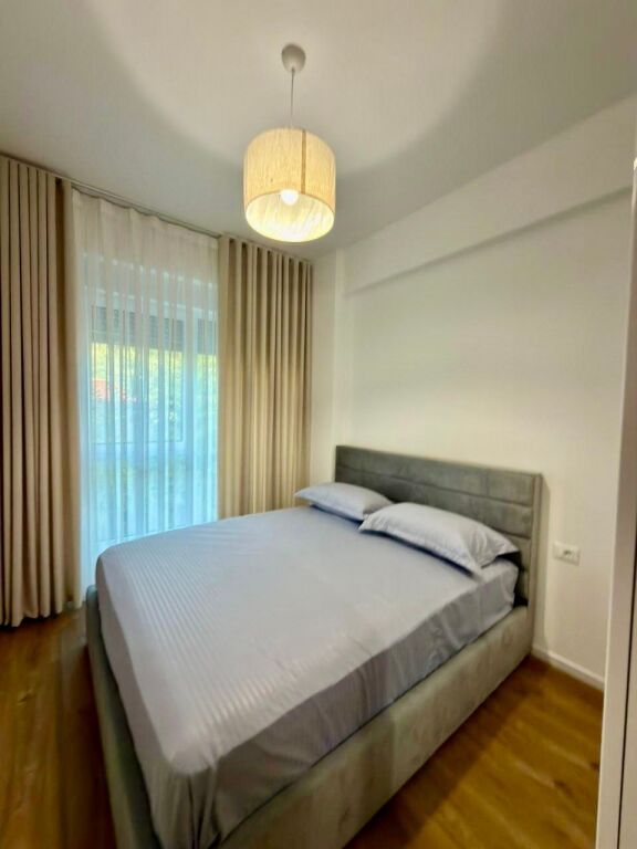 Jepet me qira 1+1+Bllk tek Rezidenca Oxa ,Fresk ,40.000Leke,kati  