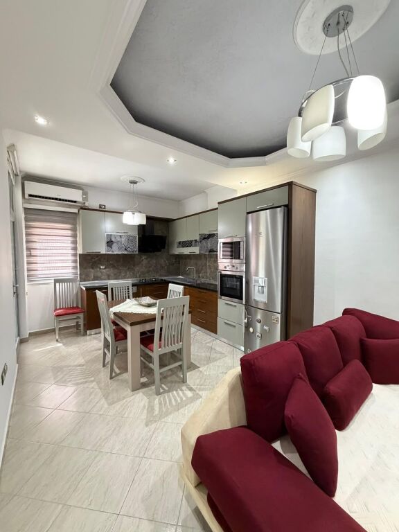 Appartamento 3+1 in affitto Astir !