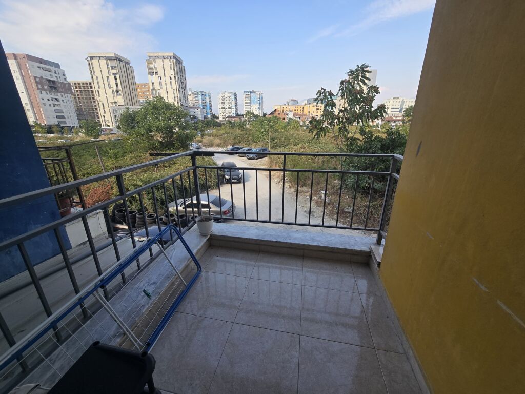 Apartament 2+1 Me Qira te Fusha e Aviacionit