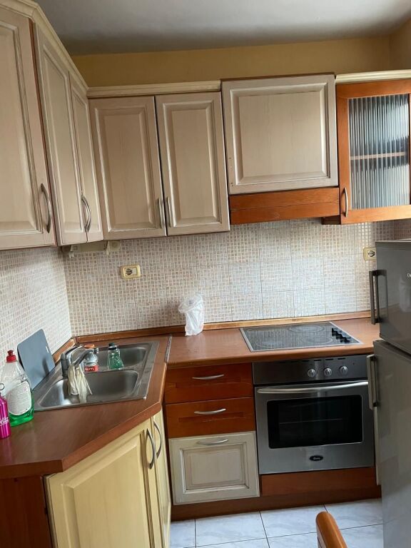 APARTAMENT ME QIRA 2+1 - SHKOLLA E BALETIT, PRANE RR. SE ELBASANIT  TIRANE