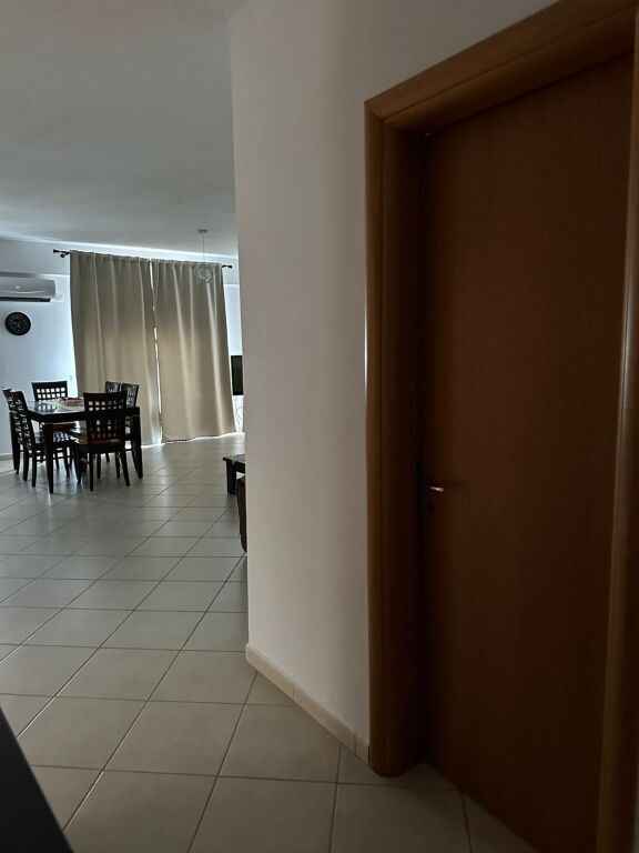 Apartament 2+1+2 ne Shitje,Lungomare prane Hannover,Vlore
