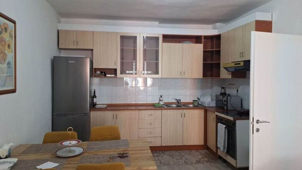 AFFITTASI 2+1 – VIA KAVAJËS | 107 m² Affitto: 68.000 LEK/mese