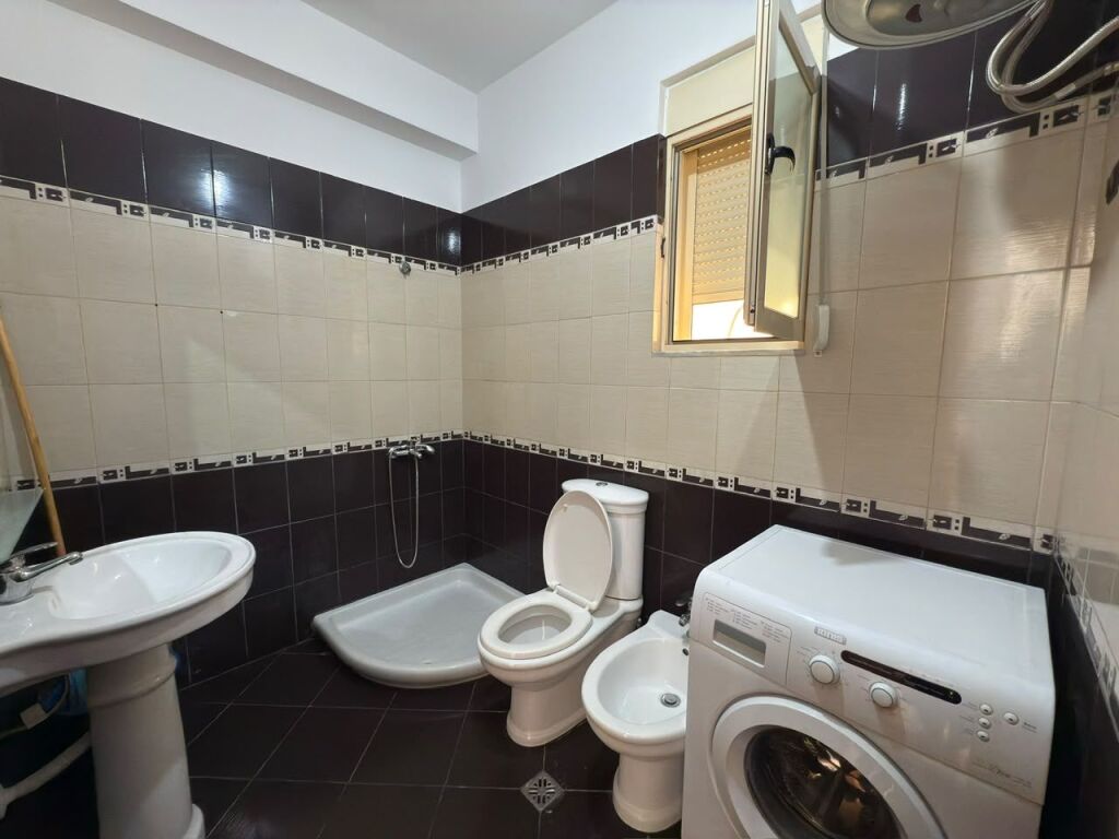 Long-term apartment rental – Lungomare, Vlorë