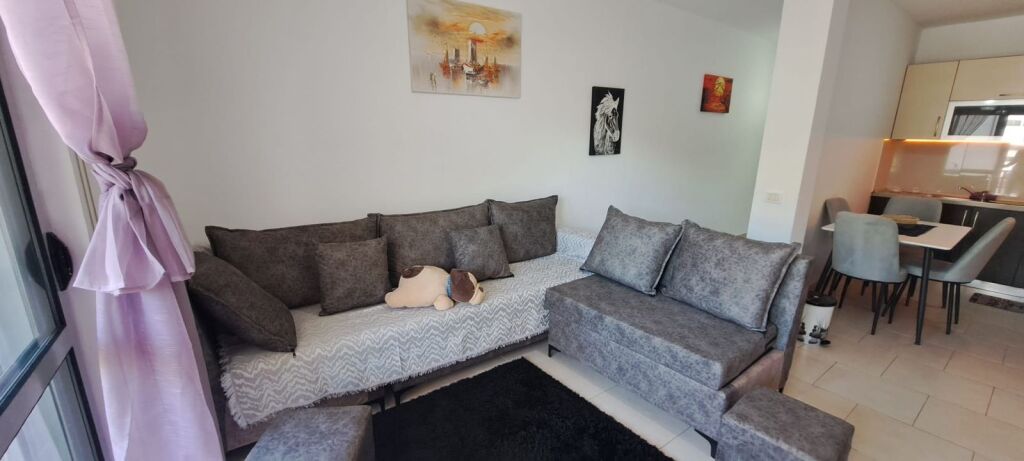 Apartment 200 m from the sea