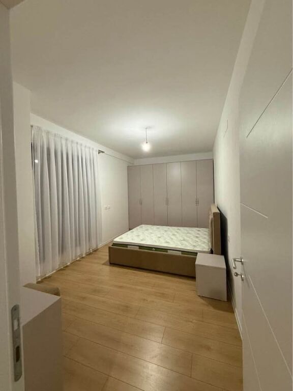 JEPET ME QIRA APARTAMENT 1+1 - BULEVARDI I RI, ISH STACIONI I TRENIT, TIRANE