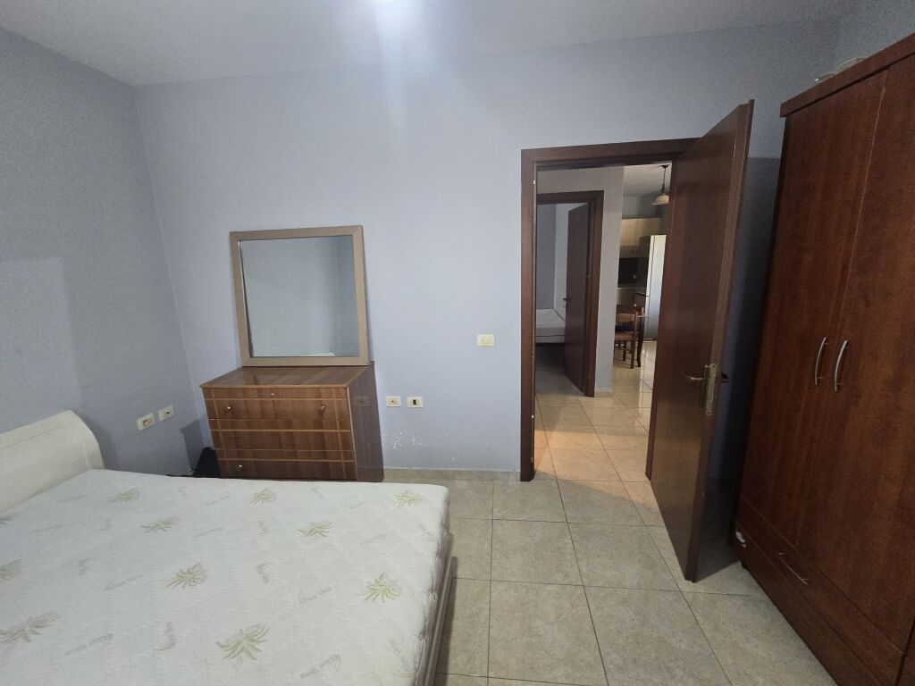 Apartament 2+1 Me Qira te Fusha e Aviacionit