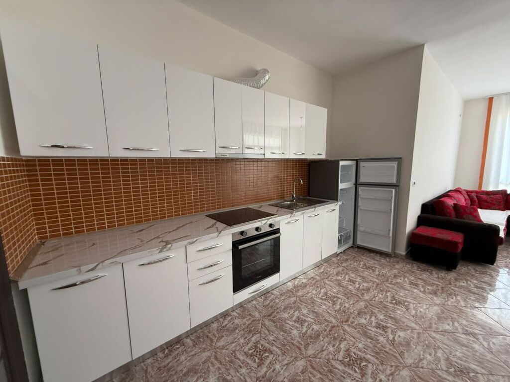 Apartament 2+1 ne Tirane kombinat