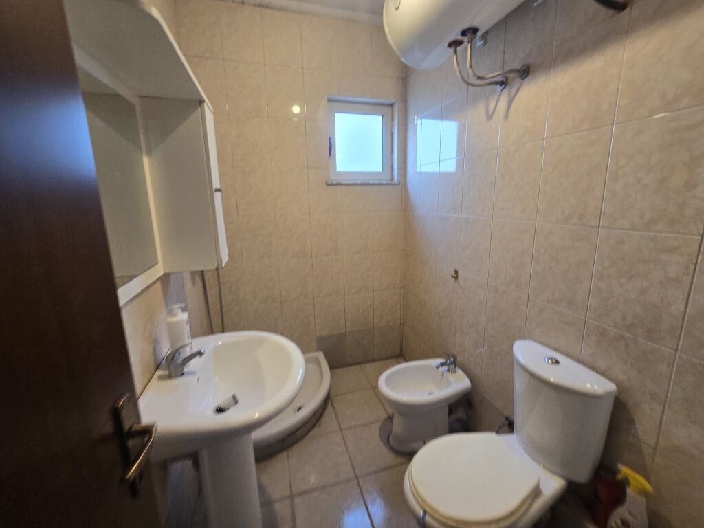 Apartament 2+1 Me Qira te Fusha e Aviacionit