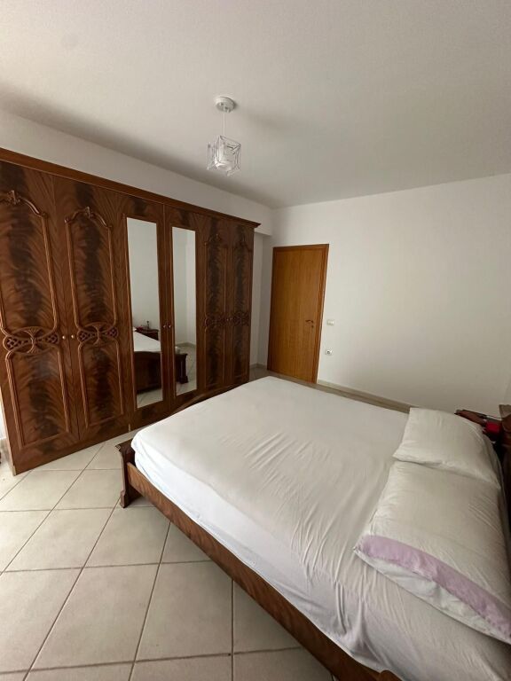 Apartament 2+1+2 ne Shitje,Lungomare prane Hannover,Vlore