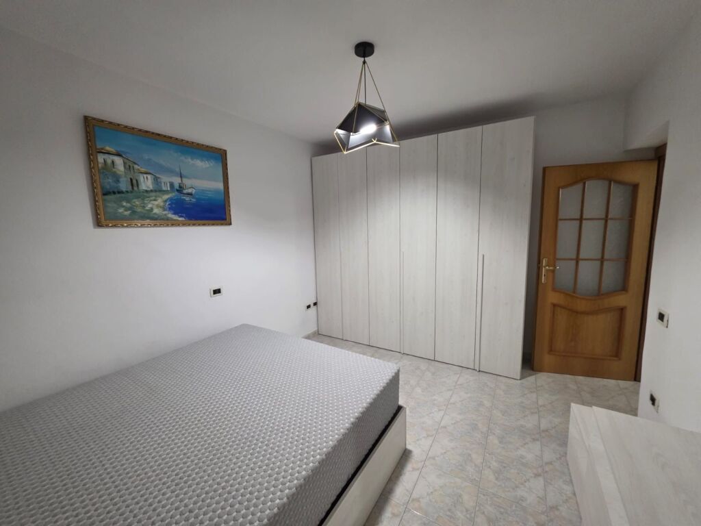 1+1, 2nd floor existing, mine peza, 650 thousand leke
