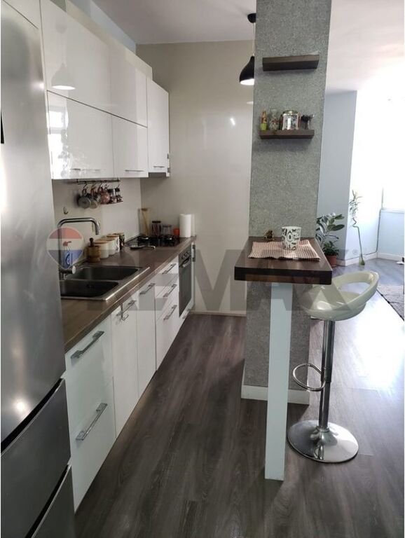 Jepet me Qira Apartament 1+1–Afër Kristal Center