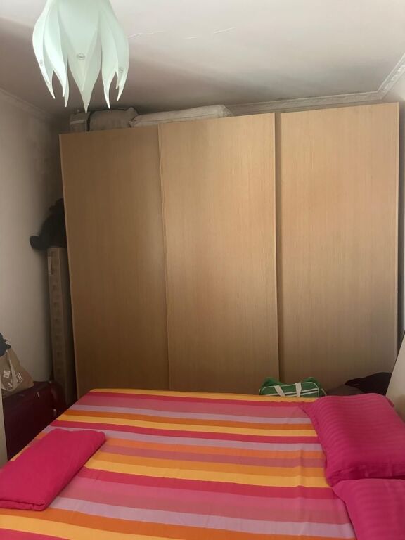 1+1 For Rent, Astiri Roundabout