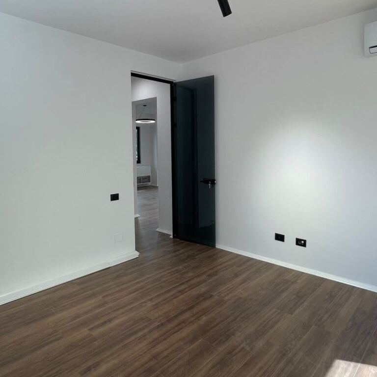 🏢✨ UFFICIO IN AFFITTO 2+1 | VICINO A SQUARE 21 ✨