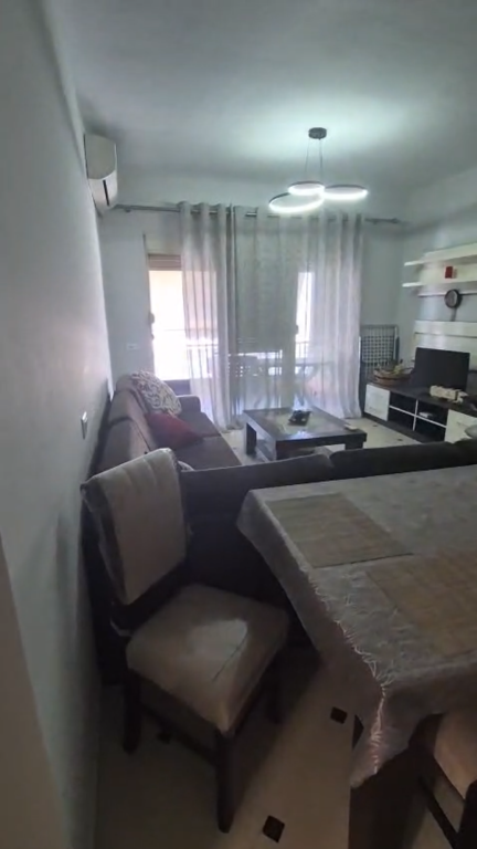 Apartament 2+1 per qera Yzberisht !