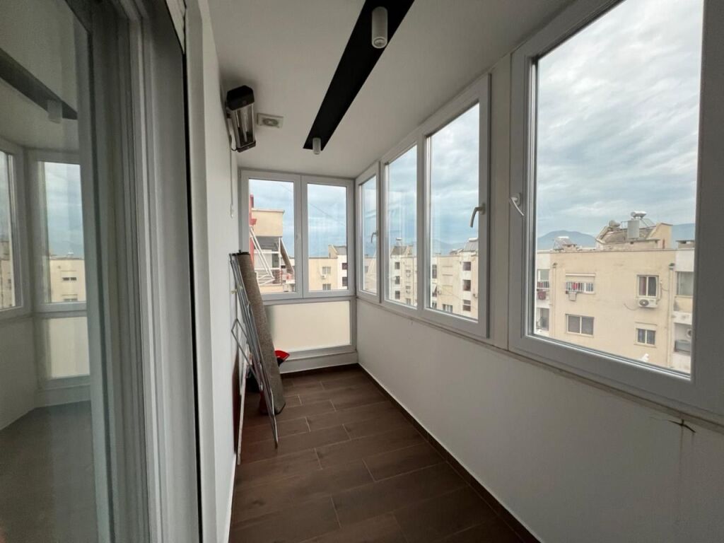 Apartament 1+1 me qira plus 2 tualete te rruga Besim Alla