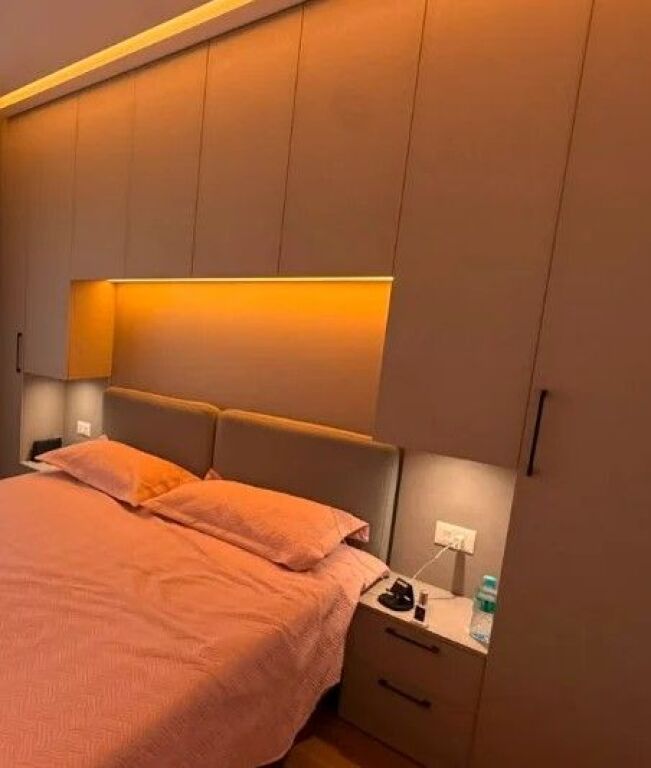 Shitet apartament 1+1 tek Kompleksi Arlis , Farmacia 10 , Rruga 5 Maji , Spitali QSUT , Rruga e Dibres .
