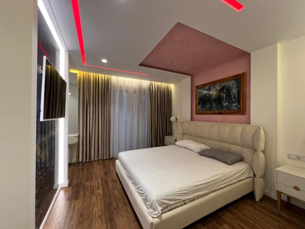 Apartament 1+1 me qira plus 2 tualete te rruga Besim Alla
