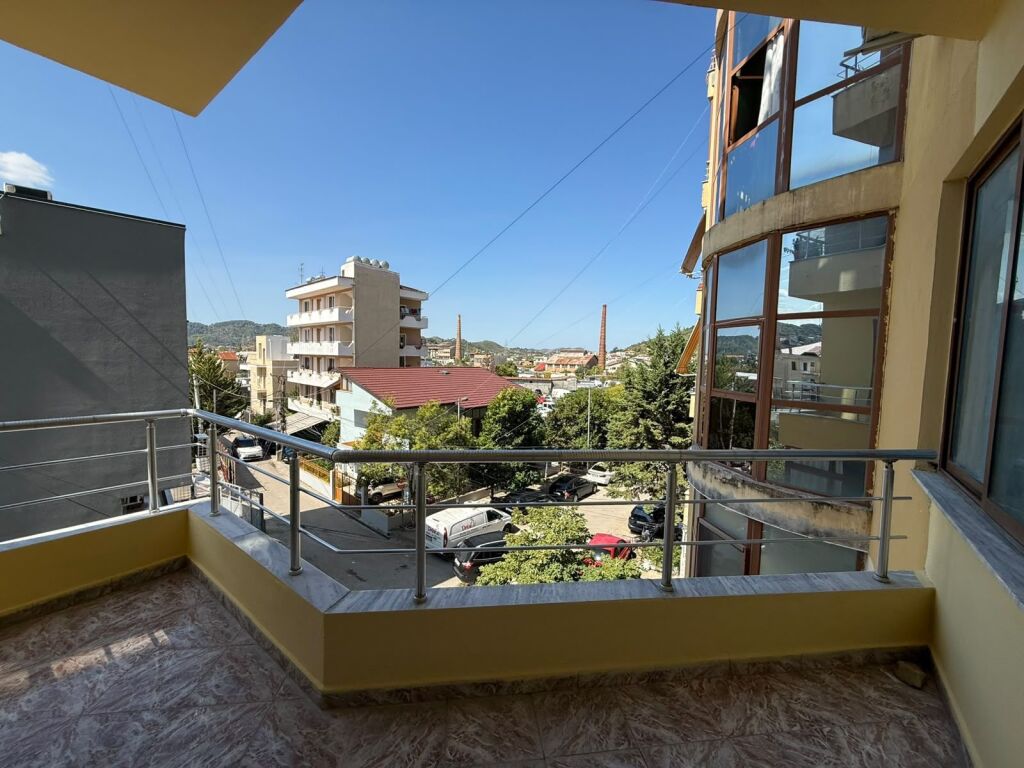 Apartament 2+1 ne Tirane kombinat