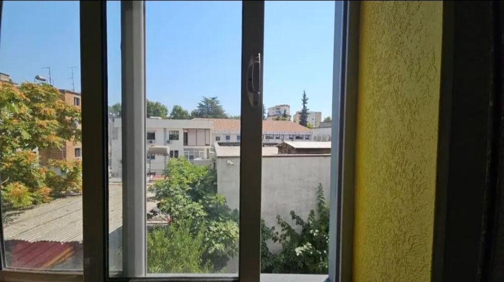 Apartment 1+1 for Rent - Center, near Toptani, Tirana