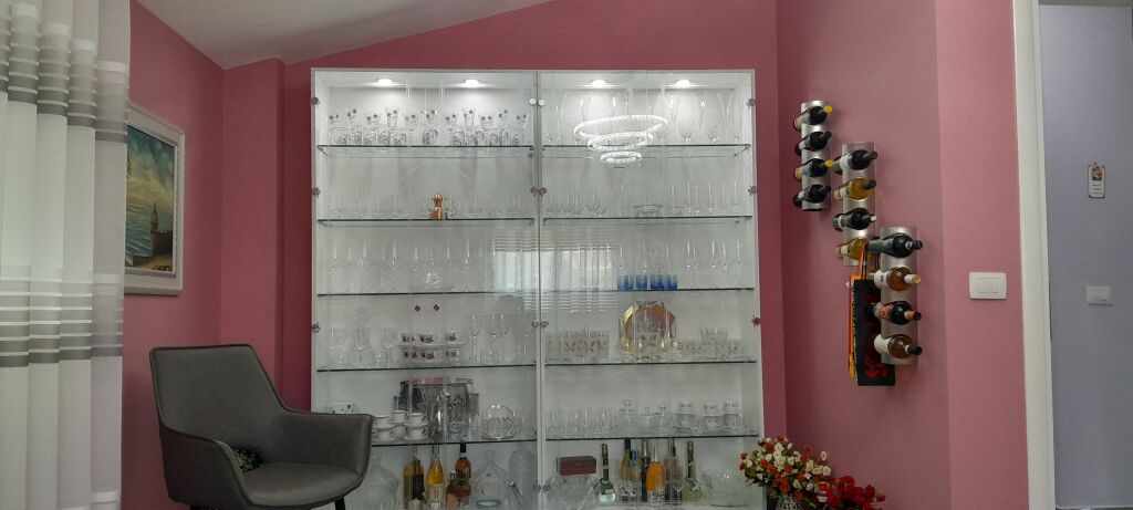 🇦🇱🏡 SHITET KATI I DYTË I NJË SHTËPIE DY KATËSHE – VLORË!