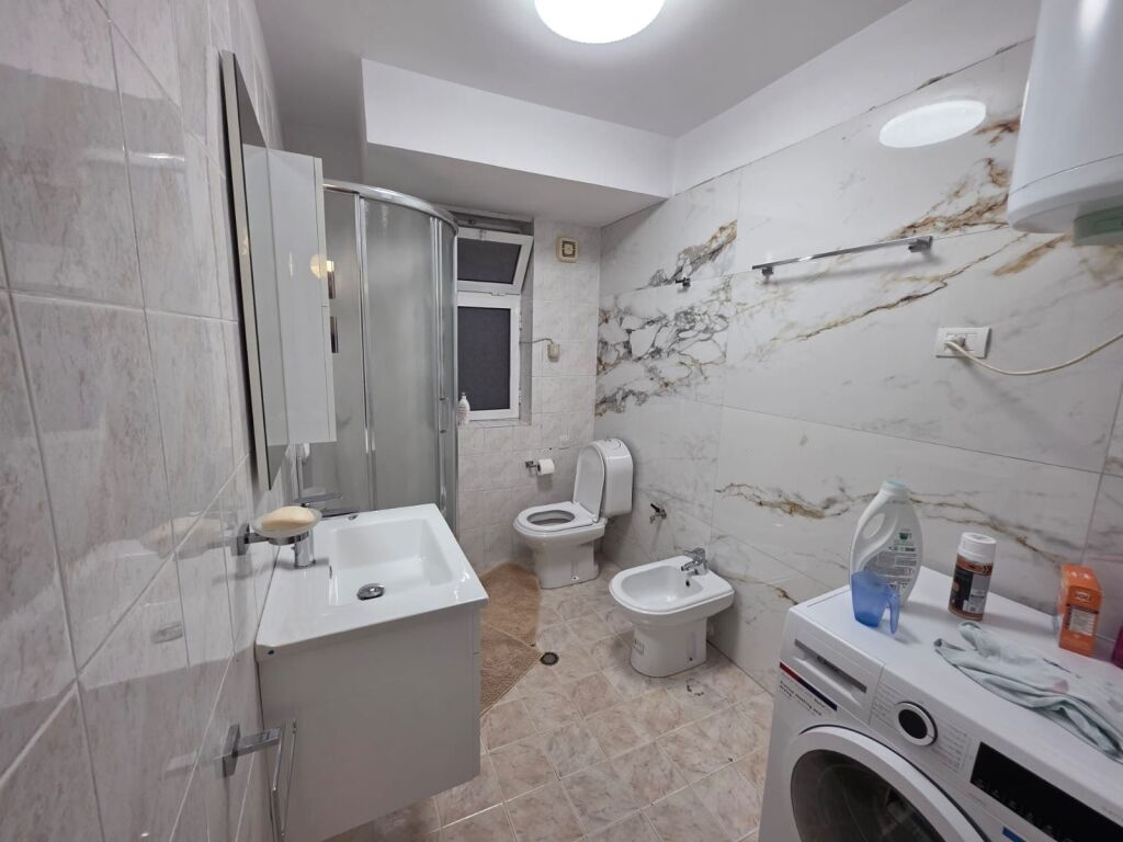 1+1, 2nd floor existing, mine peza, 650 thousand leke