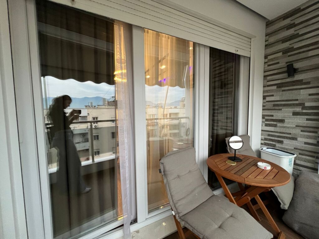 Apartament 1+1 me qira plus 2 tualete te rruga Besim Alla