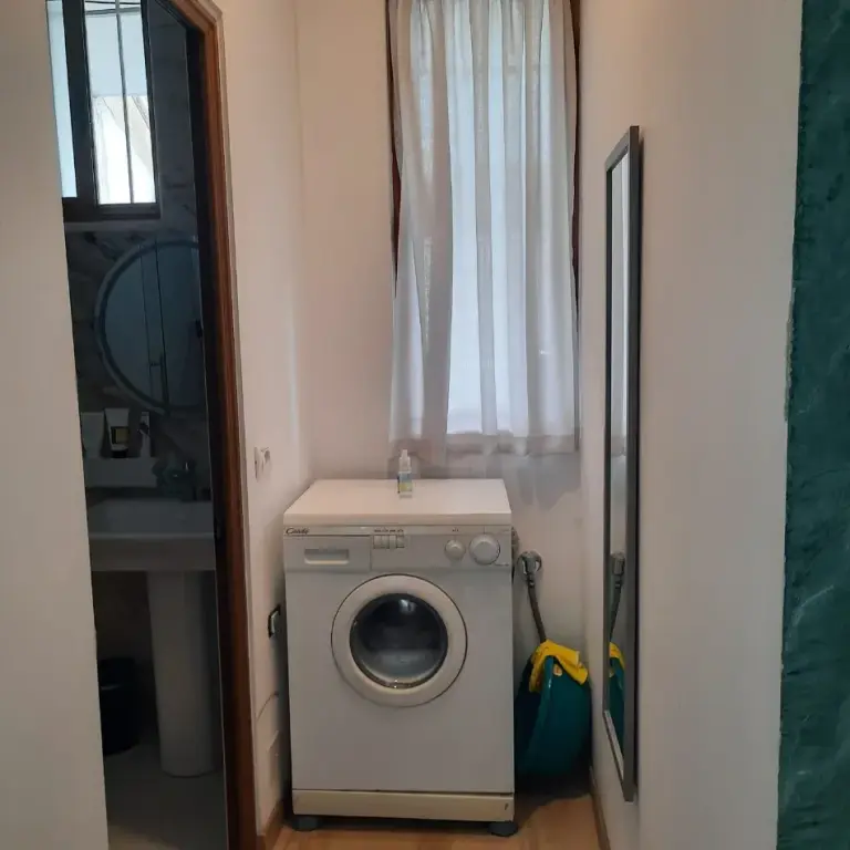Rent | Shtëpi private 2 + 1 | Yzberisht | 450 €/month