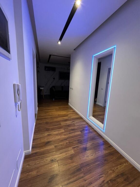 Apartament 1+1 me qira plus 2 tualete te rruga Besim Alla