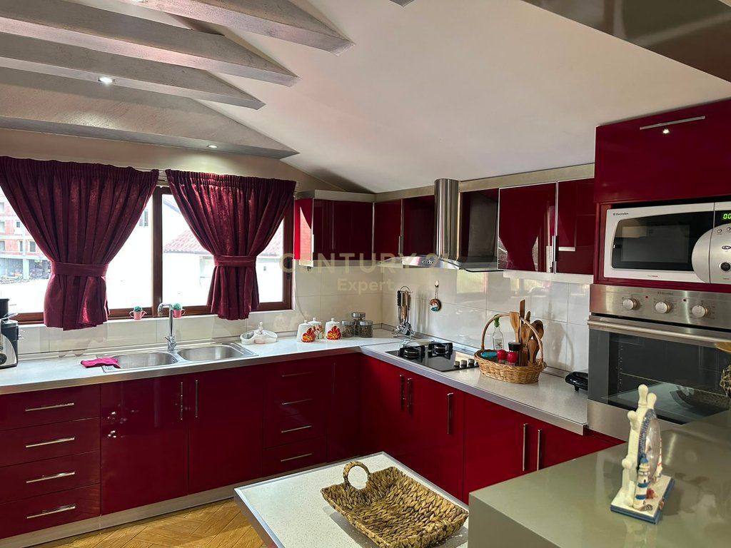 Apartament 2+1+3 | Ish-Fusha e Aviacionit 1,000 € /Muaj