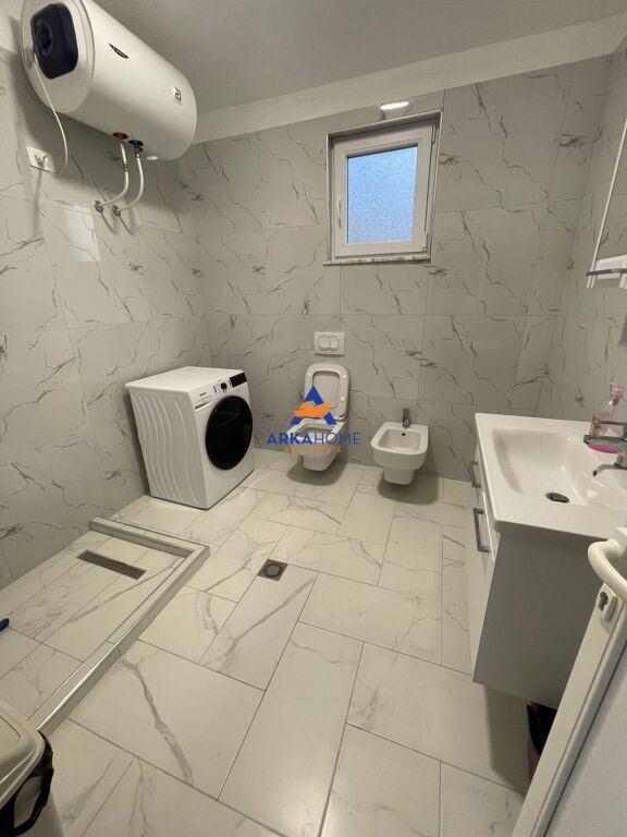 JEPET ME QERA VILE 3-KATESHE 500 M2 "MJULL-BATHORE, PRANE TEG" 250.000 LEKE