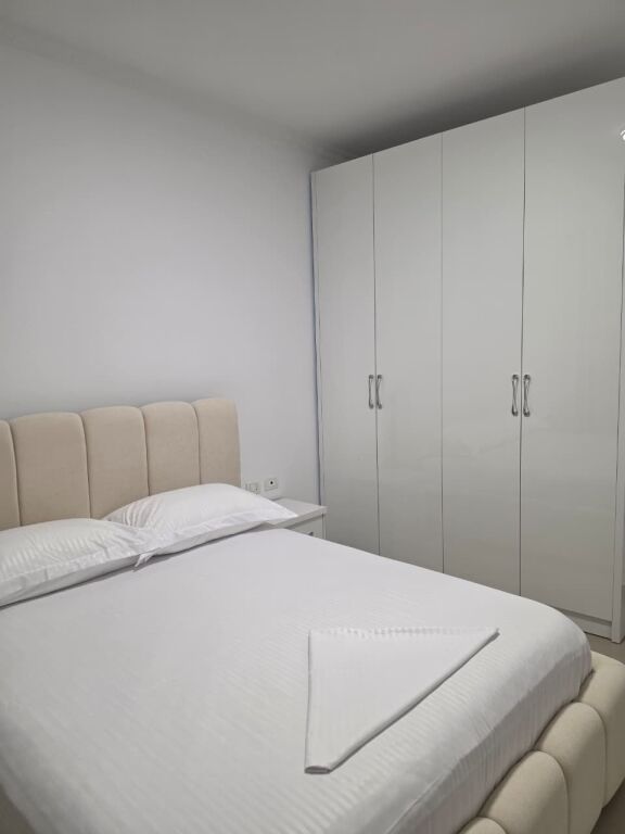 🏡 1+1 APARTMENT FOR RENT – GREEN CITY, ASTIR  📍 Location: Green City, Astir 🏢 Floor: 2 🛗 New building with elevator 🛏️ Typology 1+1 💰 Price: 60,000 lek/month  Apartment located in a very sought-after and accessible area.  📞 For more information or for a visit, contact privately.