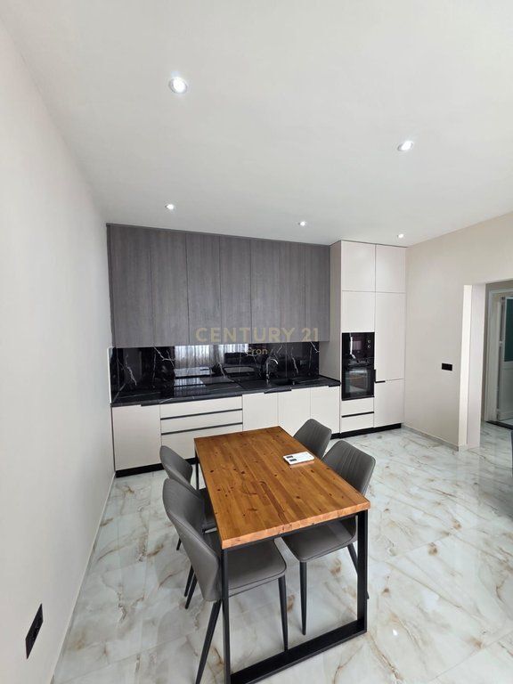 3 Apartments for Rent, also available for Airbnb – Zoological Garden, Mateo Complex 2,200 € /Month 200,000 Lek /Month