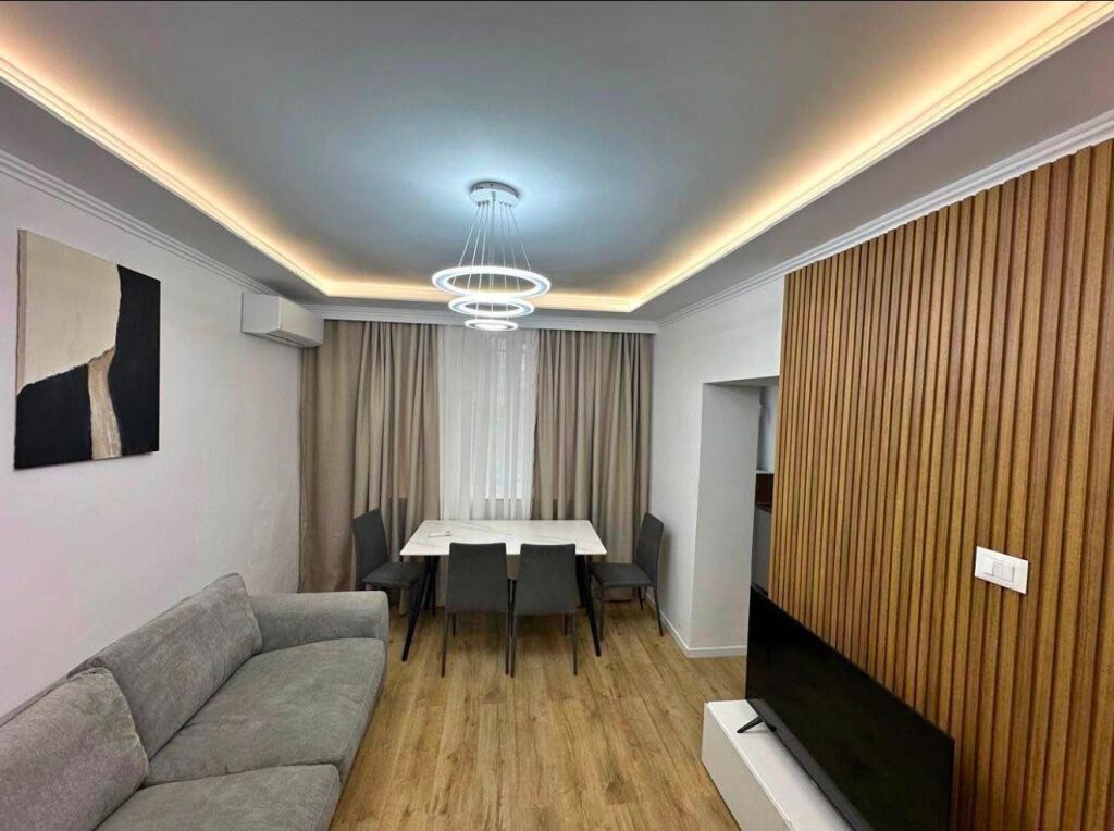 Affitto | Apartament 2 + 1 | 21 Dhjetori | 730 €/mese