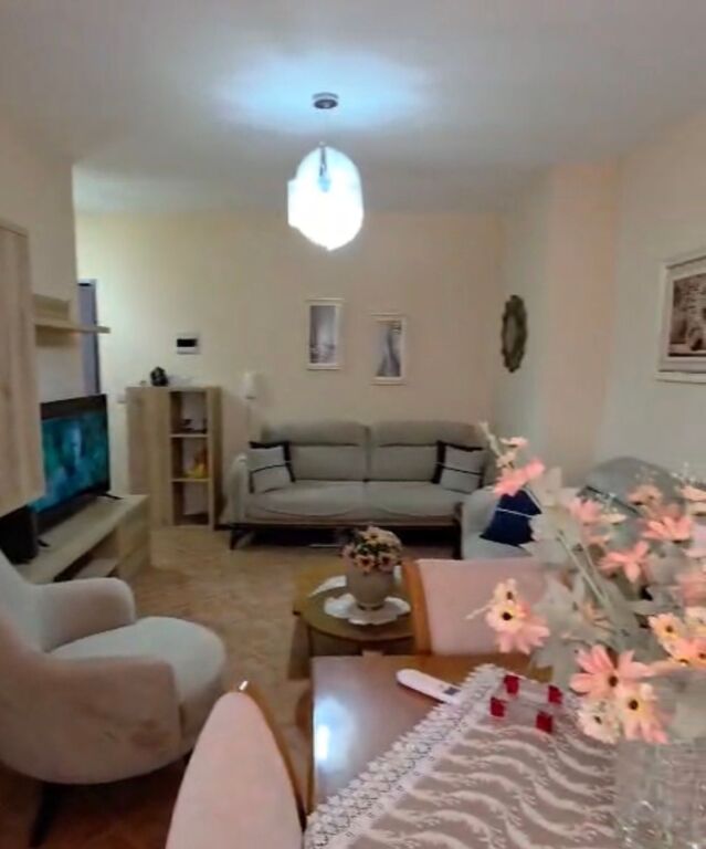 Apartament 1+1 me qira tek Rruga e Kavajes!