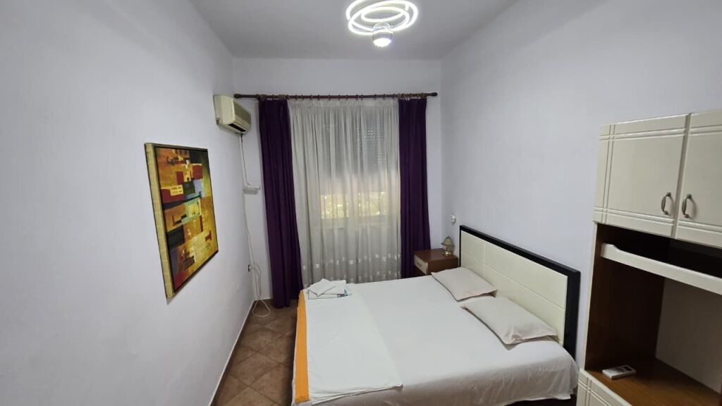 Apartament me qera 2+1 perballe Tajvanit  ID 5532