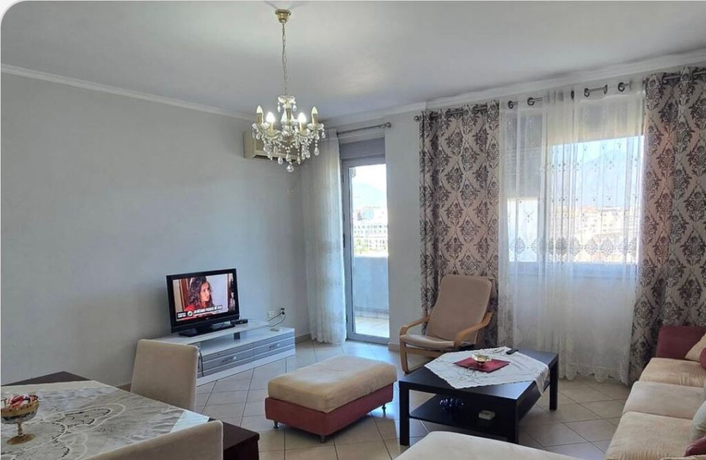 Apartament 3+1 ne shitje , Perballe Delijorgjit !