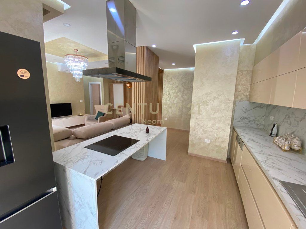 Jepet me Qira Apartament 2+1+2 tek Rezidenca Park Life 1,200 € /Muaj