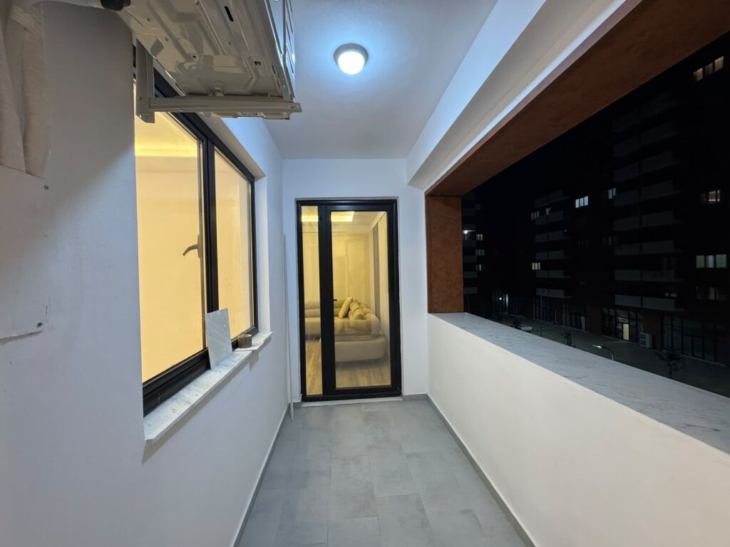 Apartment 2+1+parking for rent in Astir at the Urban Gate Complex. 65000 lek