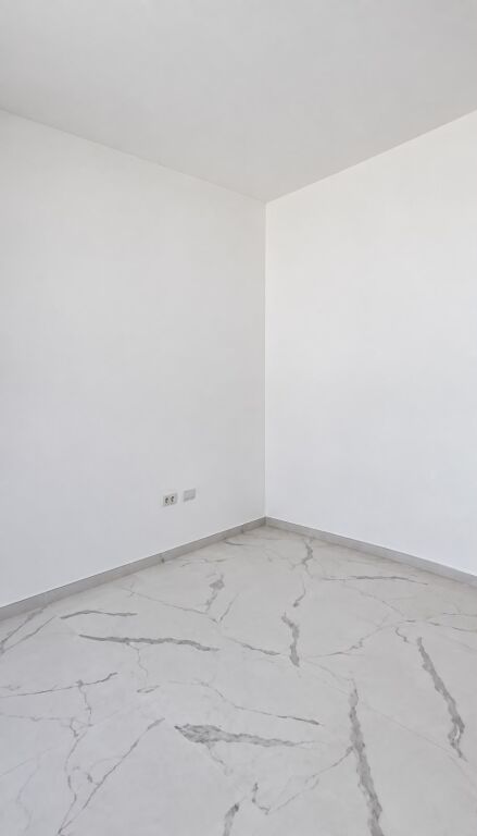 Shitet apartament 1+1 në kompleksin Univers City, Tiranë. ID 5540