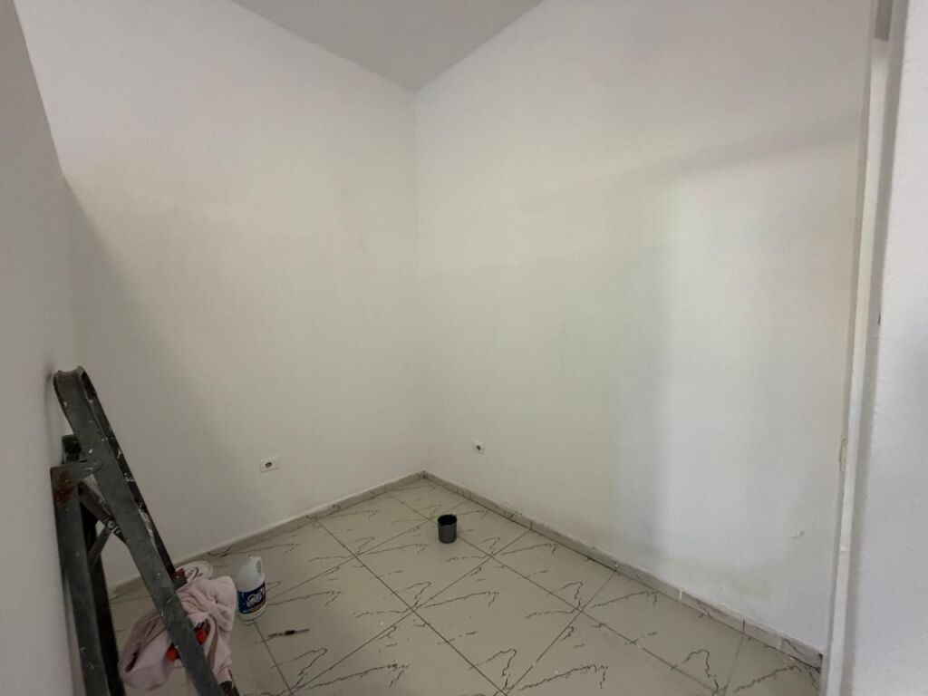 Business premises for rent