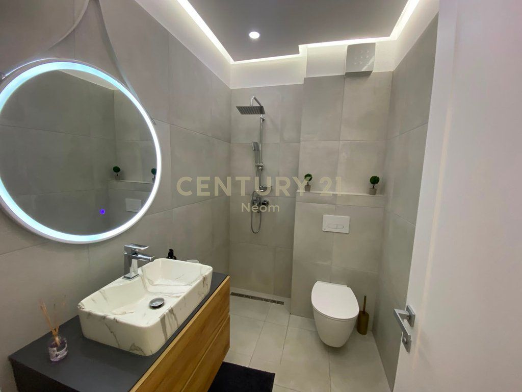 Jepet me Qira Apartament 2+1+2 tek Rezidenca Park Life 1,200 € /Muaj