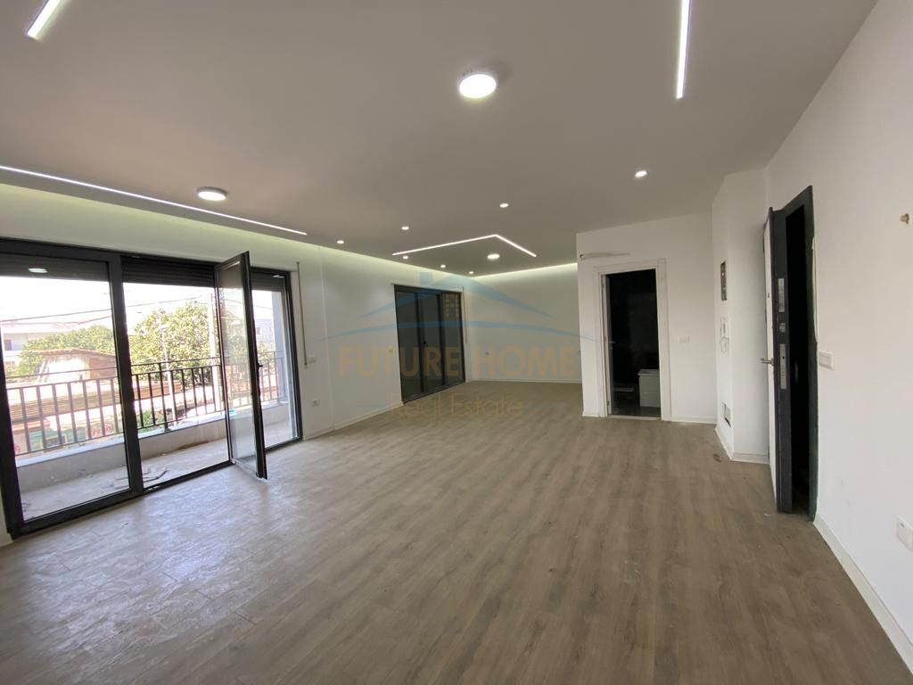 Affitto, Spazio, Complesso Ndregjoni, Via Jordan Misja, Tirana . Empire74018