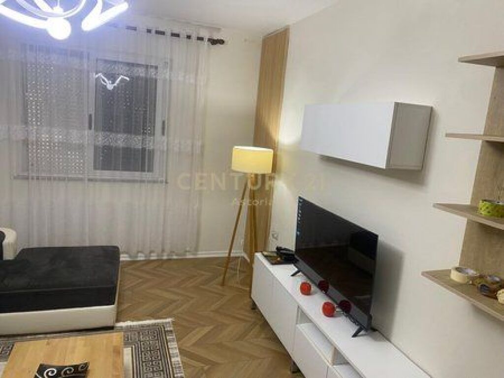 Jepet me qera apartament 2+1 Kompleksi Magnet