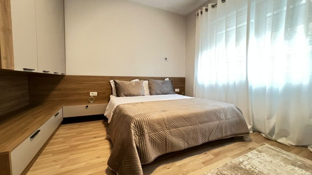 APPARTAMENTO 2+1 IN AFFITTO – PAZARI I RI, TIRANA