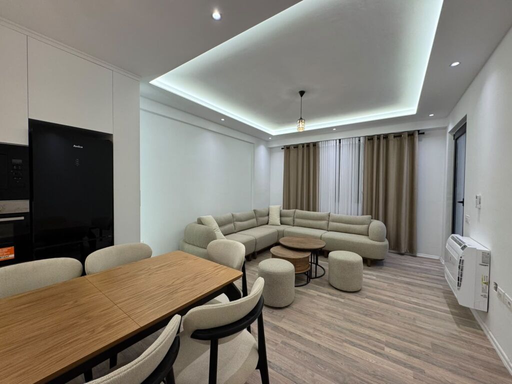 Apartment 2+1+parking for rent in Astir at the Urban Gate Complex. 65000 lek