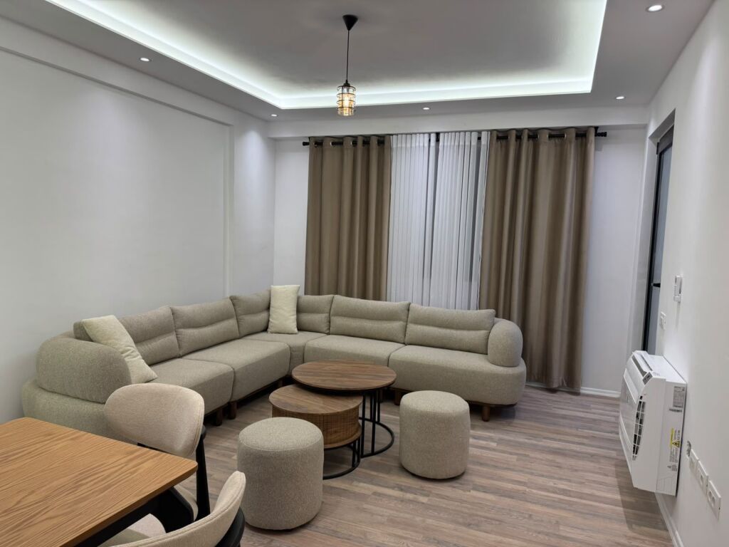 Apartment 2+1+parking for rent in Astir at the Urban Gate Complex. 65000 lek