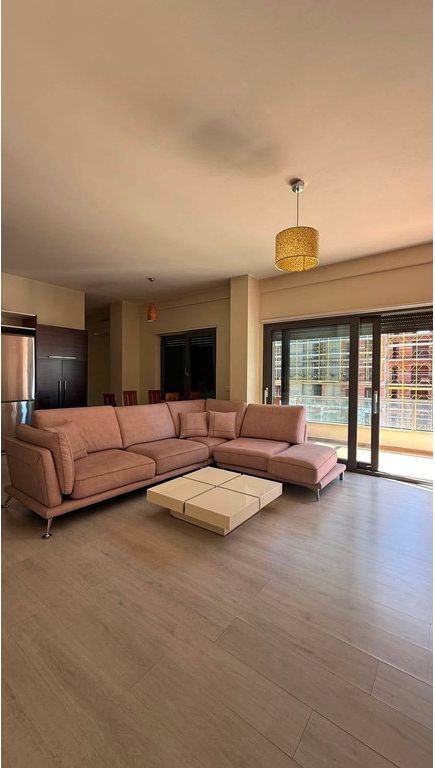 RING CENTER, APARTAMENT 1+1 PËR SHITJE 265,000 €