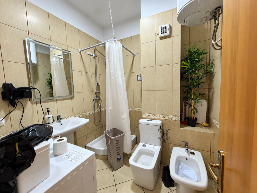 For sale, Apartment 1+1, Barrikadave Street, Tirana